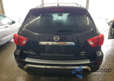 2017 Nissan Pathfinder S z USA, uszkodzony, nr VIN 5N1DR2MMXHC675411